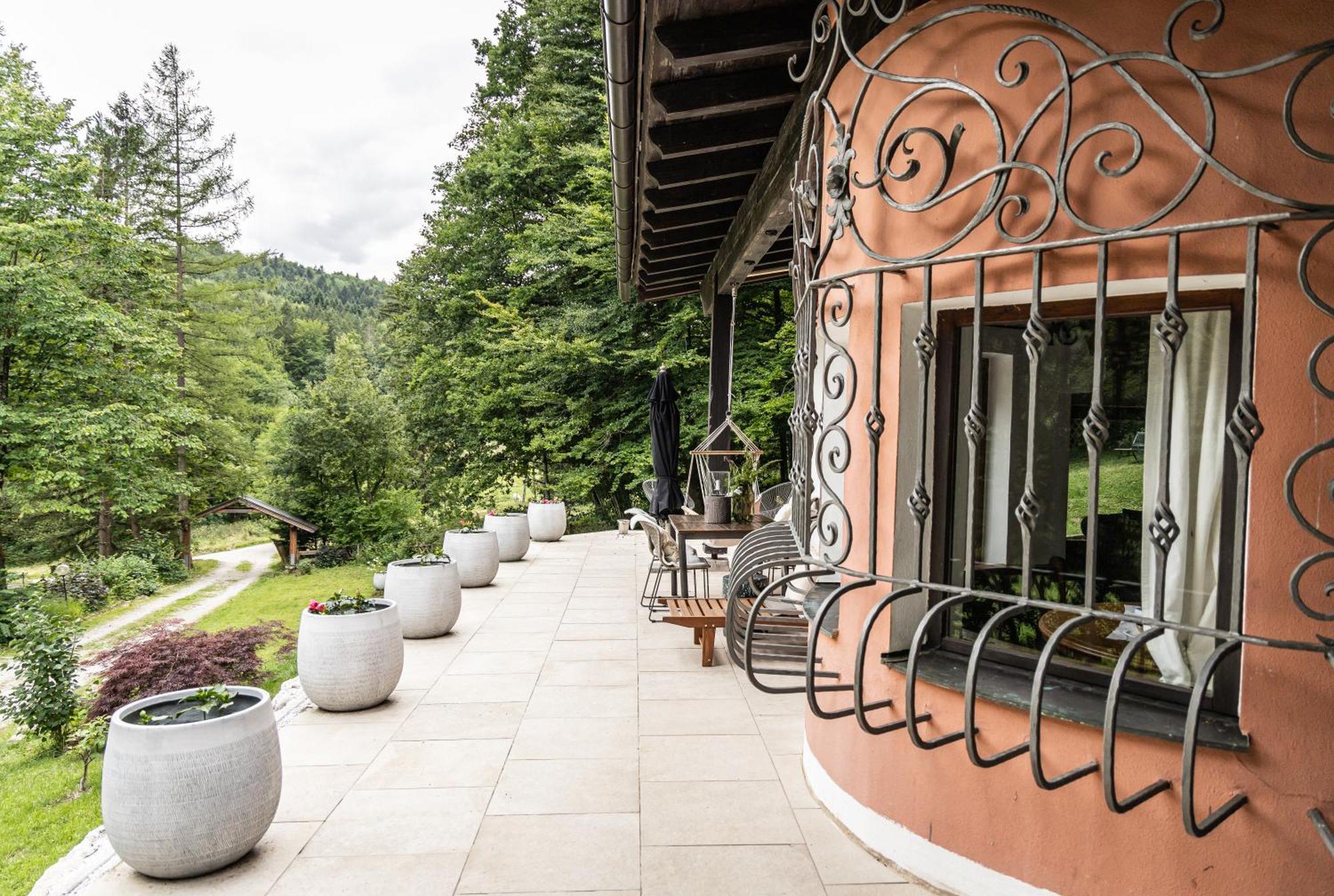 Alpin-Chalet In Alleinlage In Bad Ischl - Wald, Natur, Kamin & Sauna Exterior photo